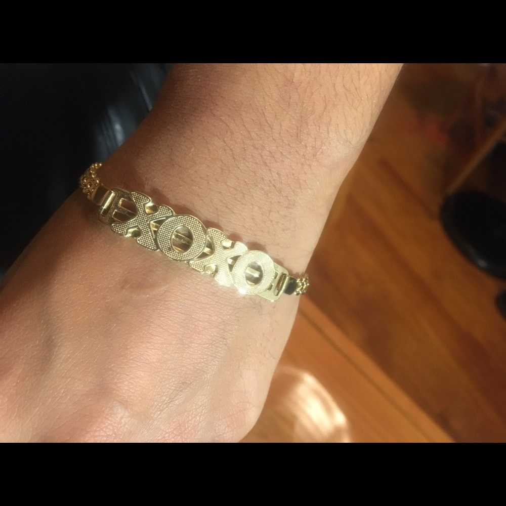 Vintage XOXO Gold Bracelet.